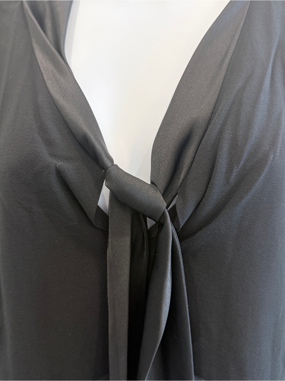 Theory Black Sleeveless Tie-Neck Blouse - Picture 3 of 6